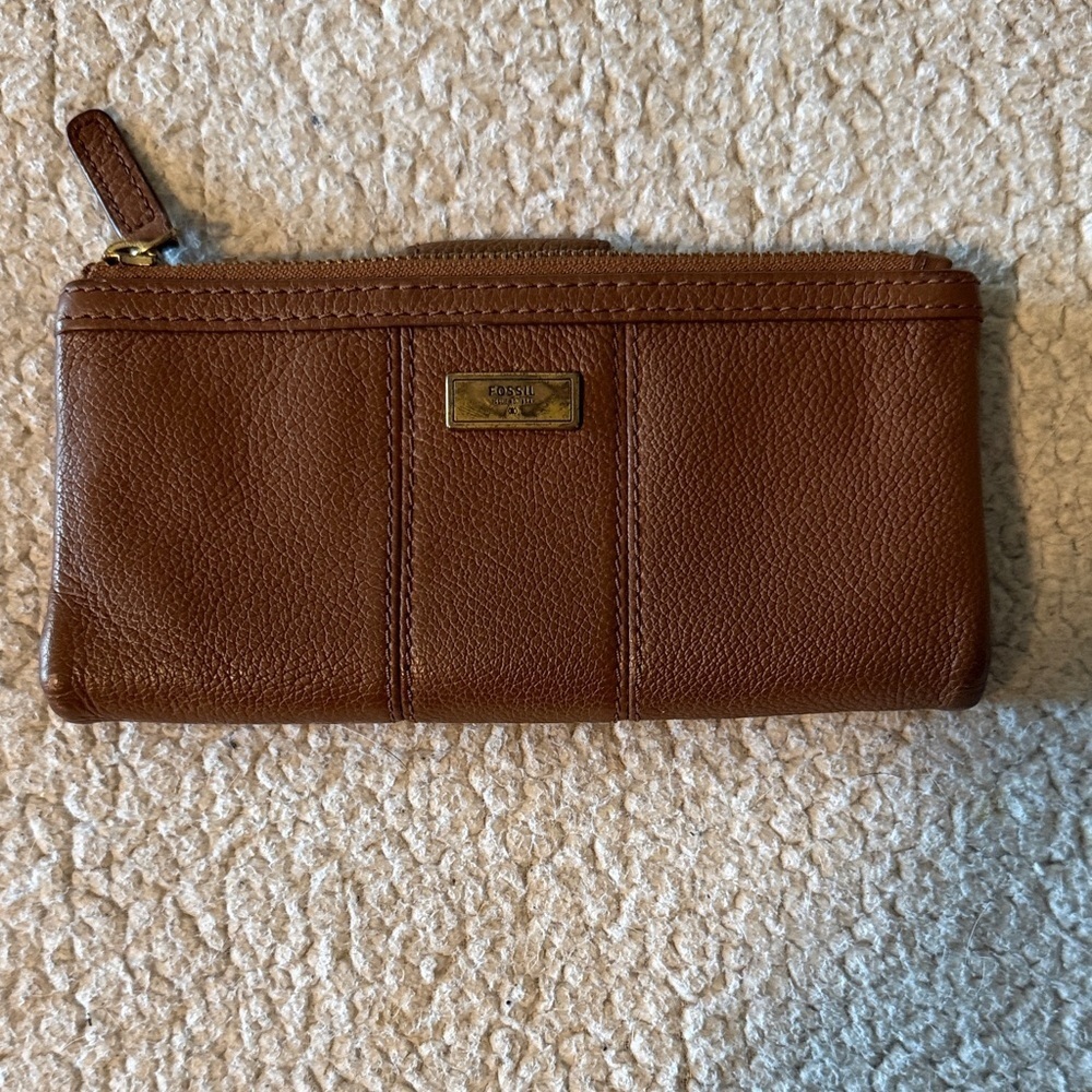 Fossil Brown Leather Zip Wallet